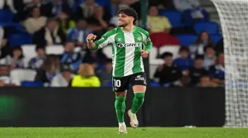 هل انتقال الزلزولي إلى برشلونة بات بعيدا؟